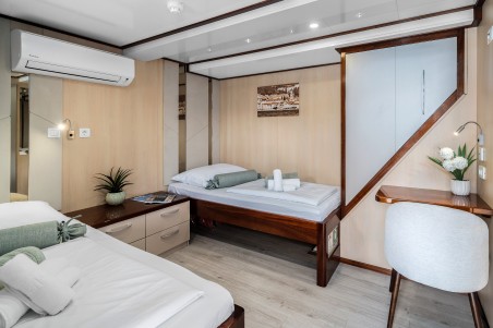 Unknown M/S Carpe Diem Carpe Diem