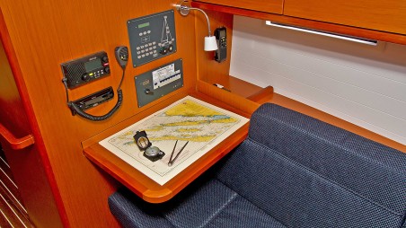 Bavaria Yachtbau Bavaria Cruiser 37 - 3 cab. Evala