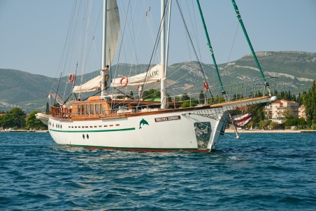 Queen of Adriatic | Czarter jachtu Chorwacja | Travelboat