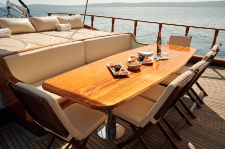 Queen of Adriatic | Czarter jachtu Chorwacja | Travelboat