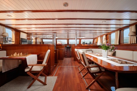 Queen of Adriatic | Czarter jachtu Chorwacja | Travelboat