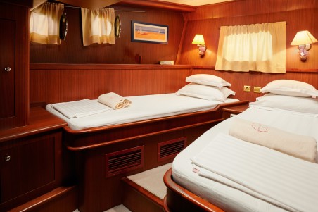 Queen of Adriatic | Czarter jachtu Chorwacja | Travelboat