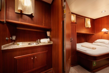 Queen of Adriatic | Czarter jachtu Chorwacja | Travelboat