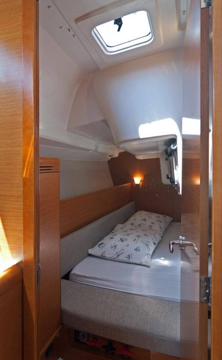 Jeanneau Sun Odyssey 33i - 2 cab. Kiki Kiss