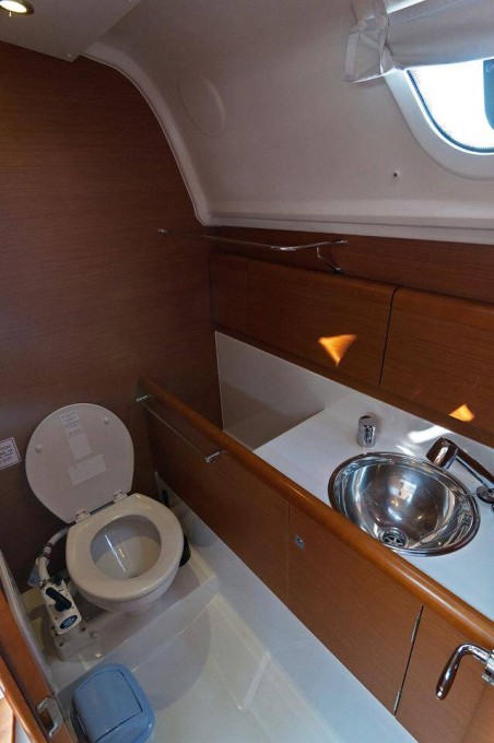 Jeanneau Sun Odyssey 33i - 2 cab. Kiki Kiss