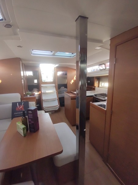 Jeanneau Sun Odyssey 440 - 4 cab. Habibi