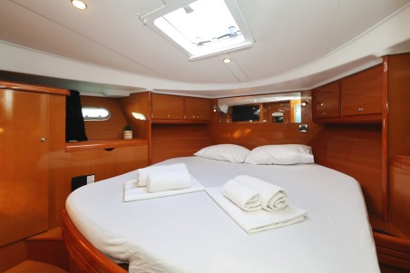 Bénéteau Antares 13,80 Katana