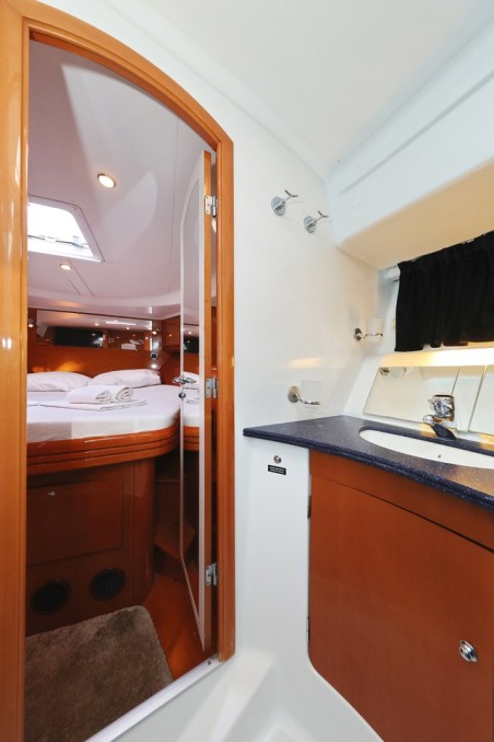 Bénéteau Antares 13,80 Katana