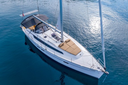 Bavaria Yachtbau Bavaria Cruiser 46 - 4 cab. Bella Vita