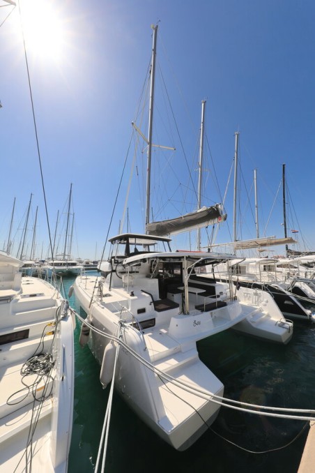 Lagoon-Bénéteau Lagoon 42 - 4 + 2 cab. Zeus