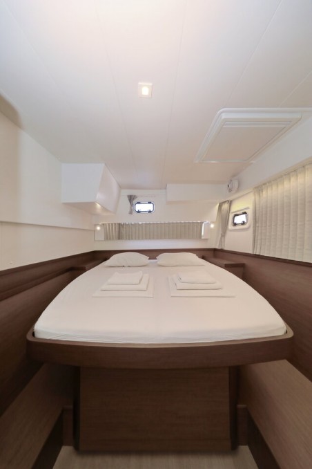 Lagoon-Bénéteau Lagoon 42 - 4 + 2 cab. Zeus
