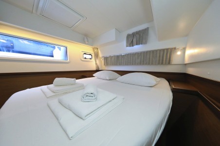 Lagoon-Bénéteau Lagoon 42 - 4 + 2 cab. Zeus