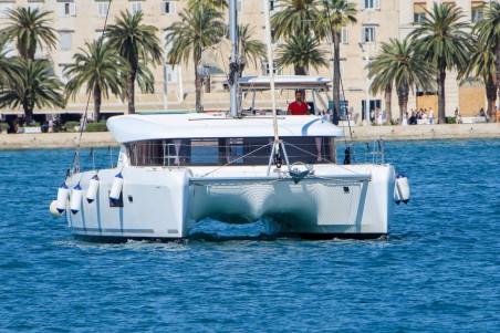 Lagoon-Bénéteau Lagoon 42 - 4 + 2 cab. Poppy