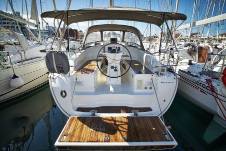 Bavaria Yachtbau Bavaria Cruiser 36 White Pearl B