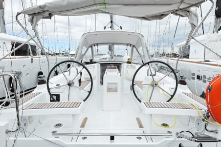 Bénéteau Oceanis 35.1 Idila