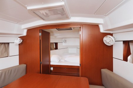 Bénéteau Oceanis 35.1 Idila