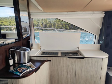 Azimut / Benetti Yachts Azimut 55 Fly Be Happy