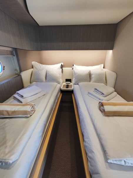 Azimut / Benetti Yachts Azimut 55 Fly Be Happy