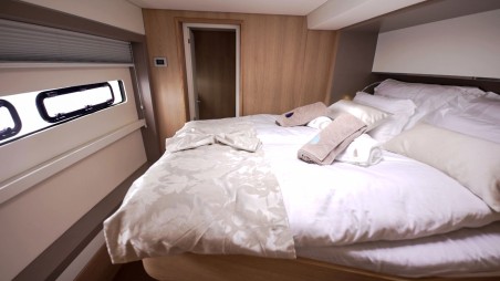 Bali 5.4 | Yacht Charter Croatia | Travelboat