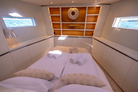 CNB 76 | Yacht Charter Croatia | Travelboat