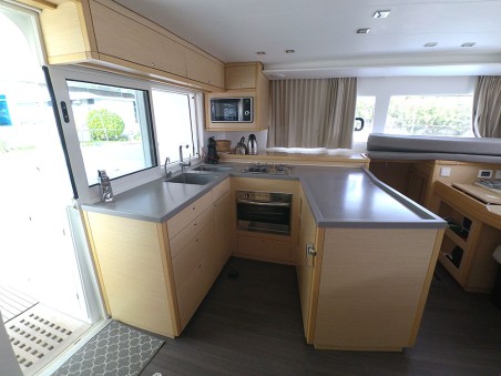 Lagoon-Bénéteau Lagoon 450 F - 4 + 2 cab. Belo