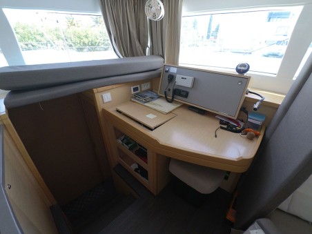 Lagoon-Bénéteau Lagoon 450 F - 4 + 2 cab. Belo