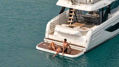 Prestige Yachts Prestige F4.3 Mr. 77