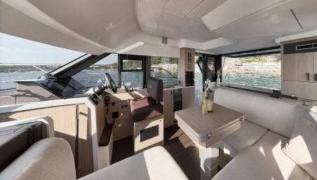 Prestige Yachts Prestige F4.3 Mr. 77