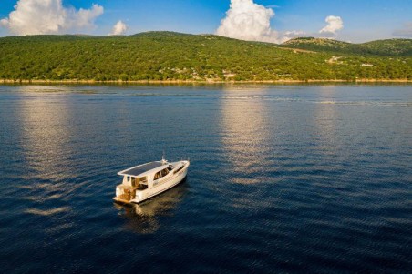 Greenline 33 Ondine | Czarter jachtu Chorwacja | Travelboat