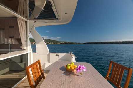 Greenline 33 Ondine | Czarter jachtu Chorwacja | Travelboat