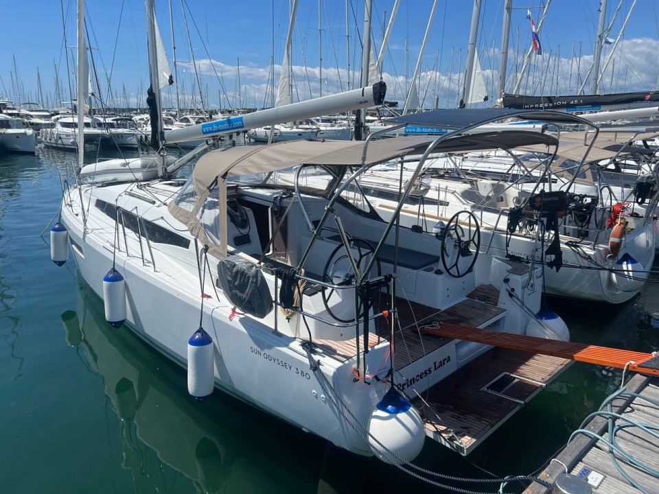 Jeanneau Sun Odyssey 380 - 3 cab. Princess Lara