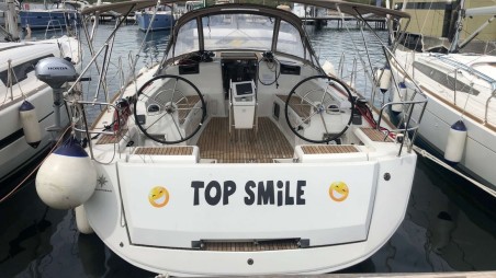 Jeanneau Sun Odyssey 449 Top Smile