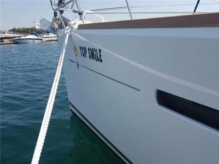 Jeanneau Sun Odyssey 449 Top Smile