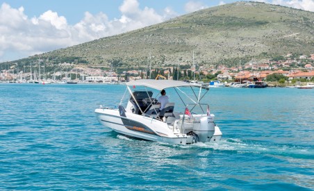Beneteau Flyer 6.6 SpaceDeck | Yacht Charter Croatia | Travelboat