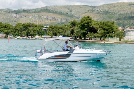 Beneteau Flyer 6.6 SpaceDeck | Yacht Charter Croatia | Travelboat