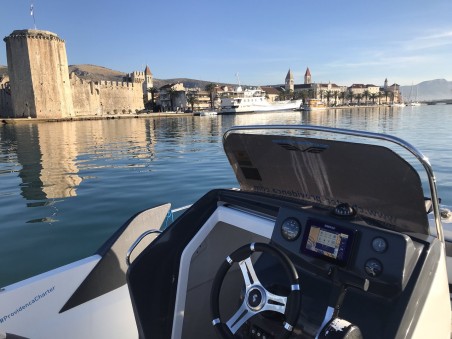 Beneteau Flyer 6.6 SpaceDeck | Yacht Charter Croatia | Travelboat