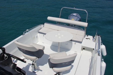 Beneteau Flyer 6.6 SpaceDeck | Yacht Charter Croatia | Travelboat