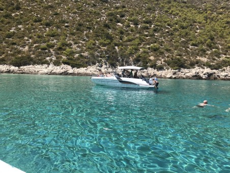 Bénéteau Beneteau Flyer 7.7 Space Deck Beneath Flyer 7.7 Space Deck