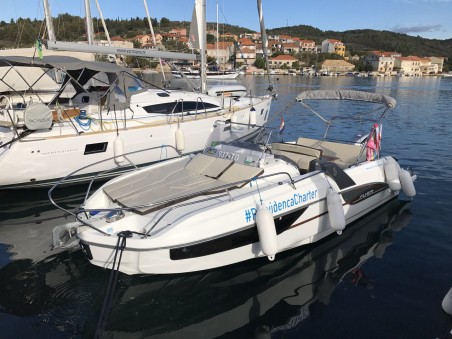 Beneteau Flyer 7.7 Sun Deck | Yacht Charter Croatia | Travelboat