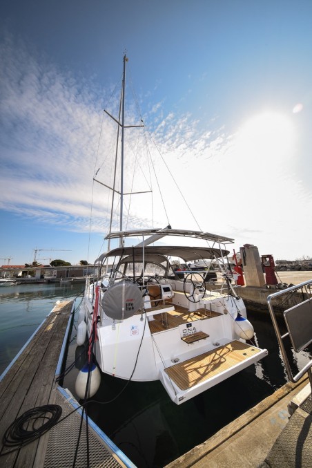 Bavaria Yachtbau Bavaria C42 Dna