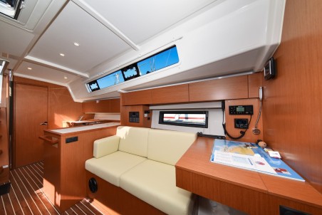 Bavaria Yachtbau Bavaria C42 Dna