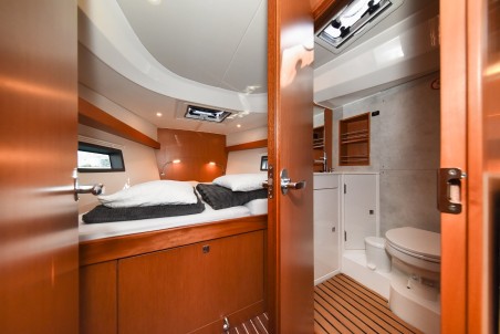 Bavaria Yachtbau Bavaria C42 Dna