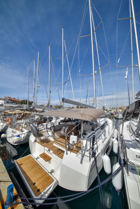 Bavaria Yachtbau Bavaria C42 Mauvic