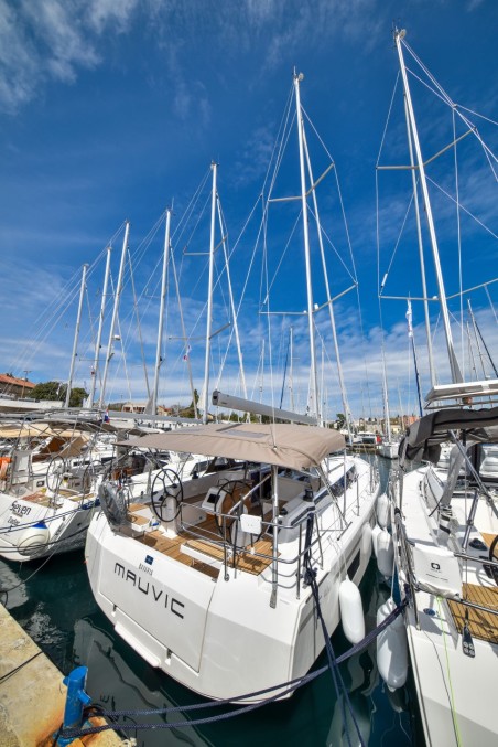 Bavaria Yachtbau Bavaria C42 Mauvic