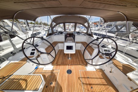 Bavaria Yachtbau Bavaria C42 Mauvic