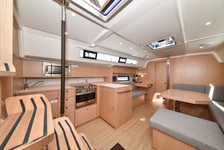 Bavaria Yachtbau Bavaria C42 Mauvic
