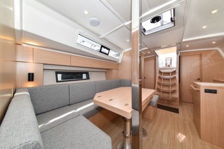 Bavaria Yachtbau Bavaria C42 Mauvic