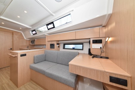 Bavaria Yachtbau Bavaria C42 Mauvic