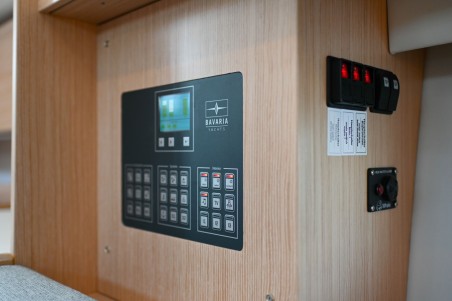 Bavaria Yachtbau Bavaria C42 Mauvic