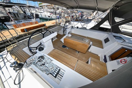 Bavaria C45 | Czarter jachtu Chorwacja | Travelboat